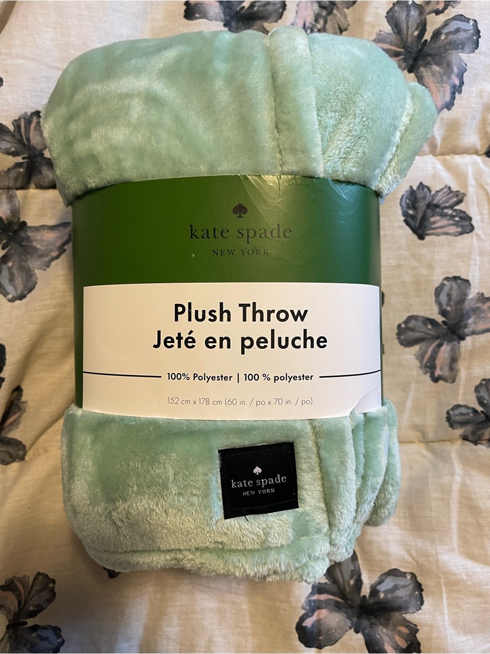 kate spade Soft Plush Throw Blanket in Mint Green
